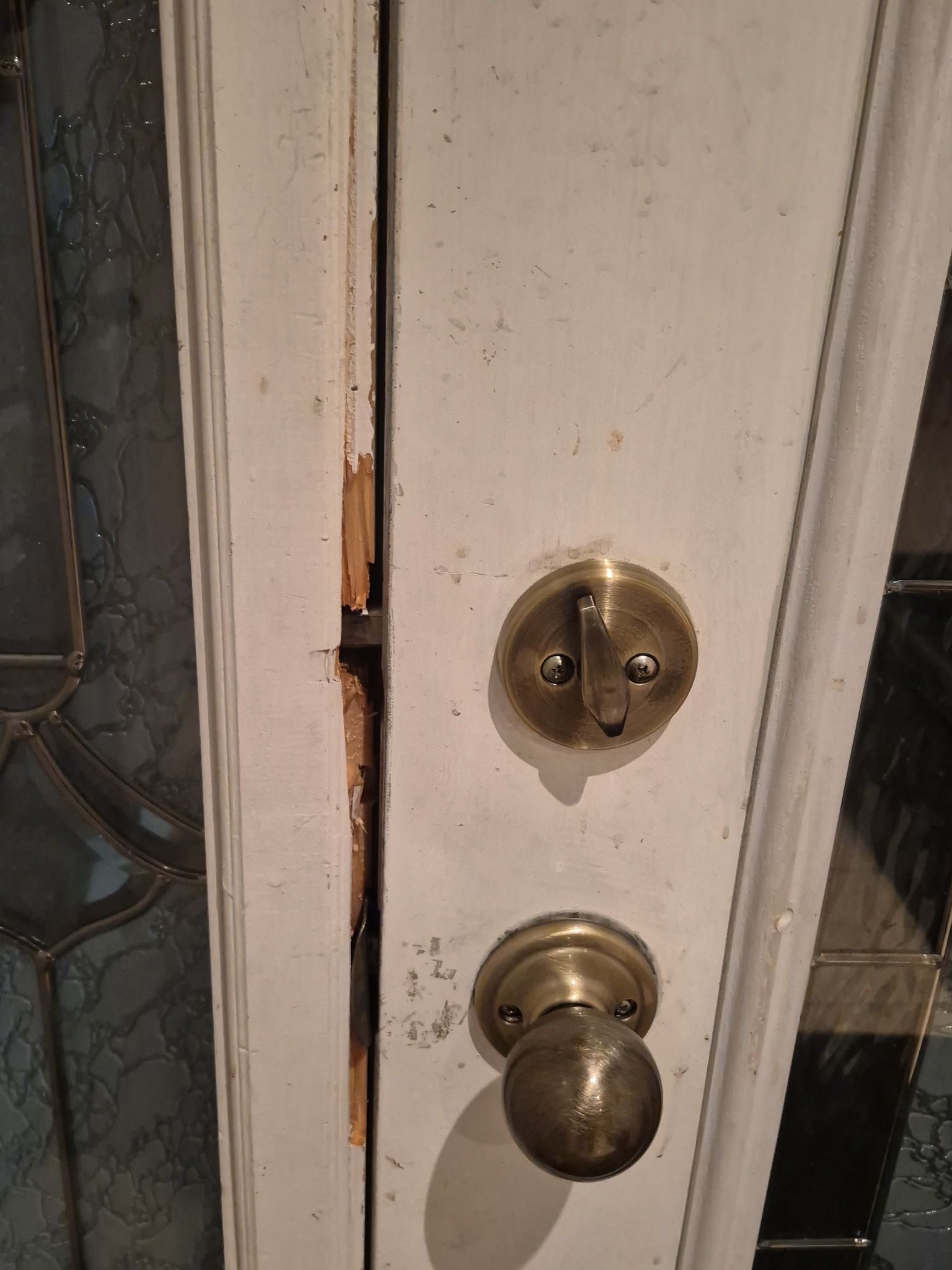 Connected Wi-Fi smart lock for remote guest pin code management